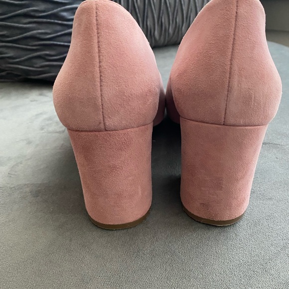 Naturalizer Pink Suede Heels - Picture 3 of 4